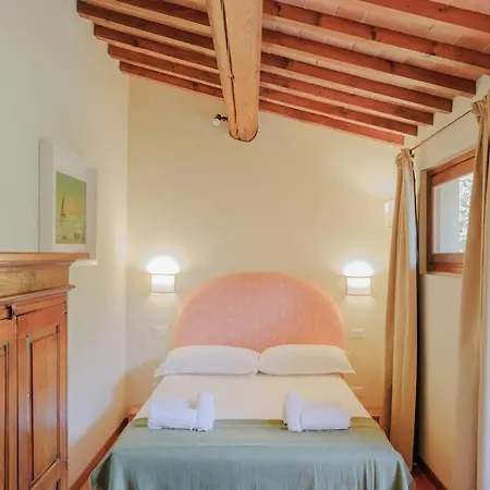 Stalla - With Garden In The Historic Center *