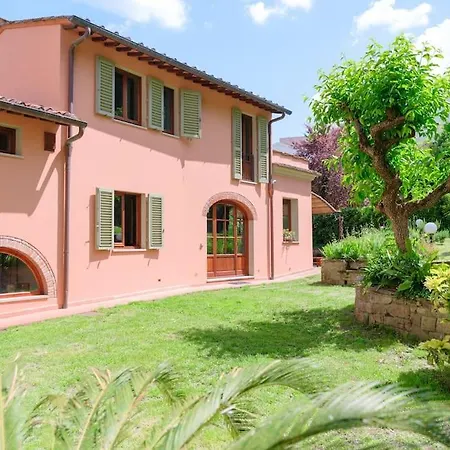 Stalla - With Garden In The Historic Center *